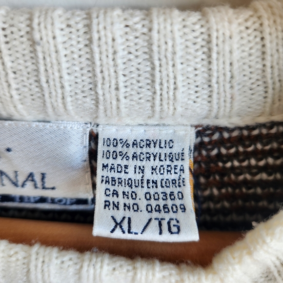 Club International Sweater Winter, Festive, Vintage Sweater - Picture 5 of 8